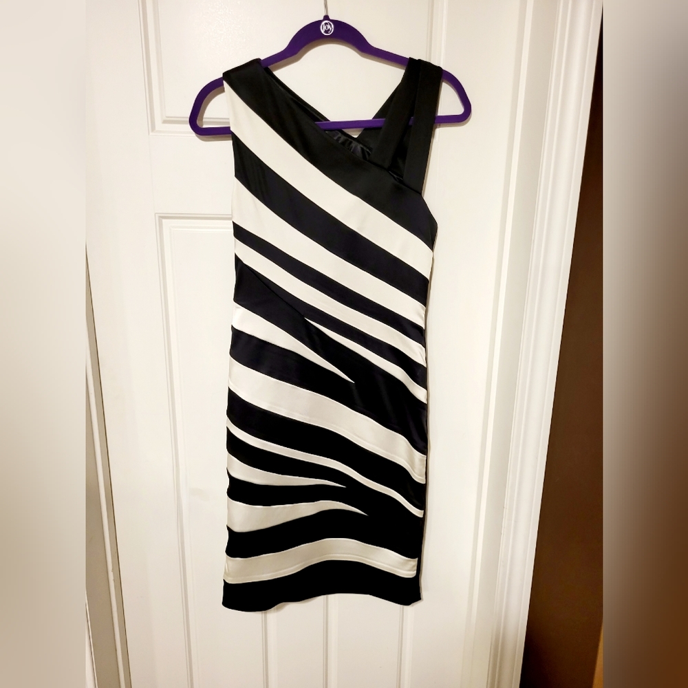 ISSUE New York cocktail dress size 6